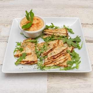 HUMMUS WITH PITA BREAD