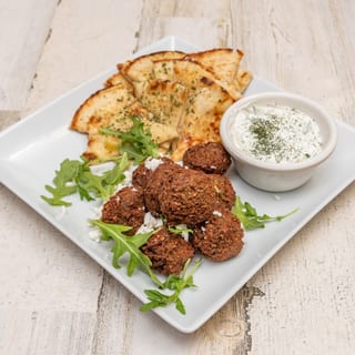 Falafel Bites ( 8 pieces with hummus)